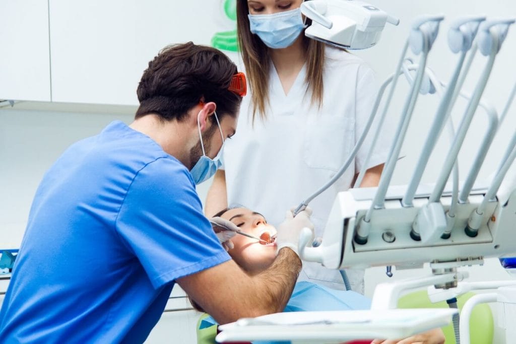 study-dentistry-in-holland-in-english-collegelearners