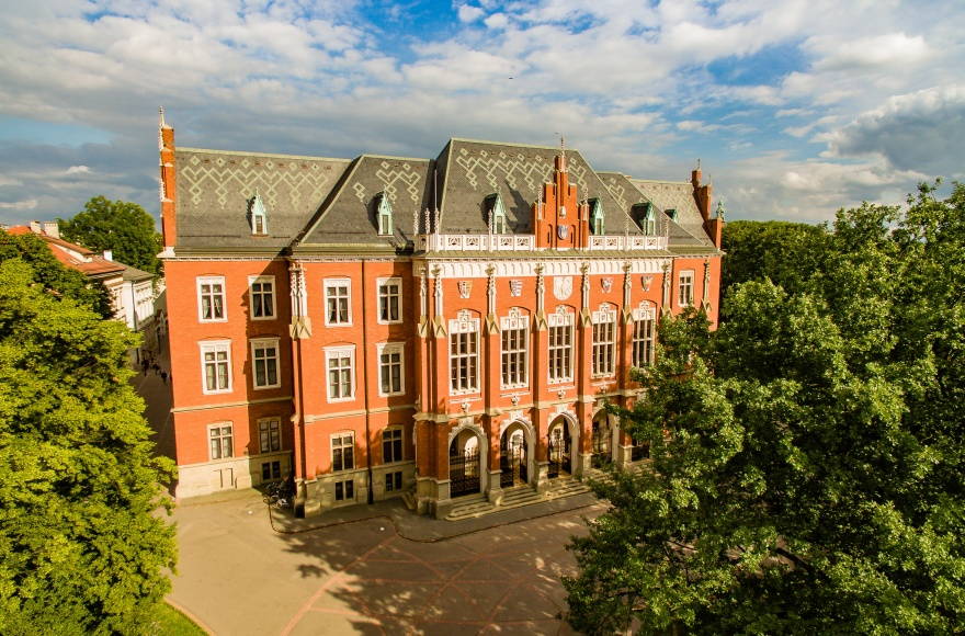 Study-Dentistry-in-Poland-in-English-Jagiellonian-University-Medical-College